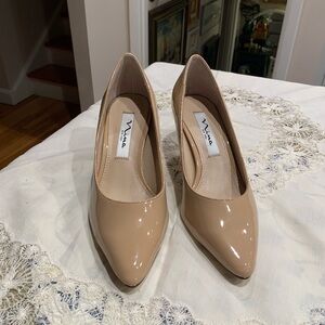 Nina Women's Beige Patent Heels